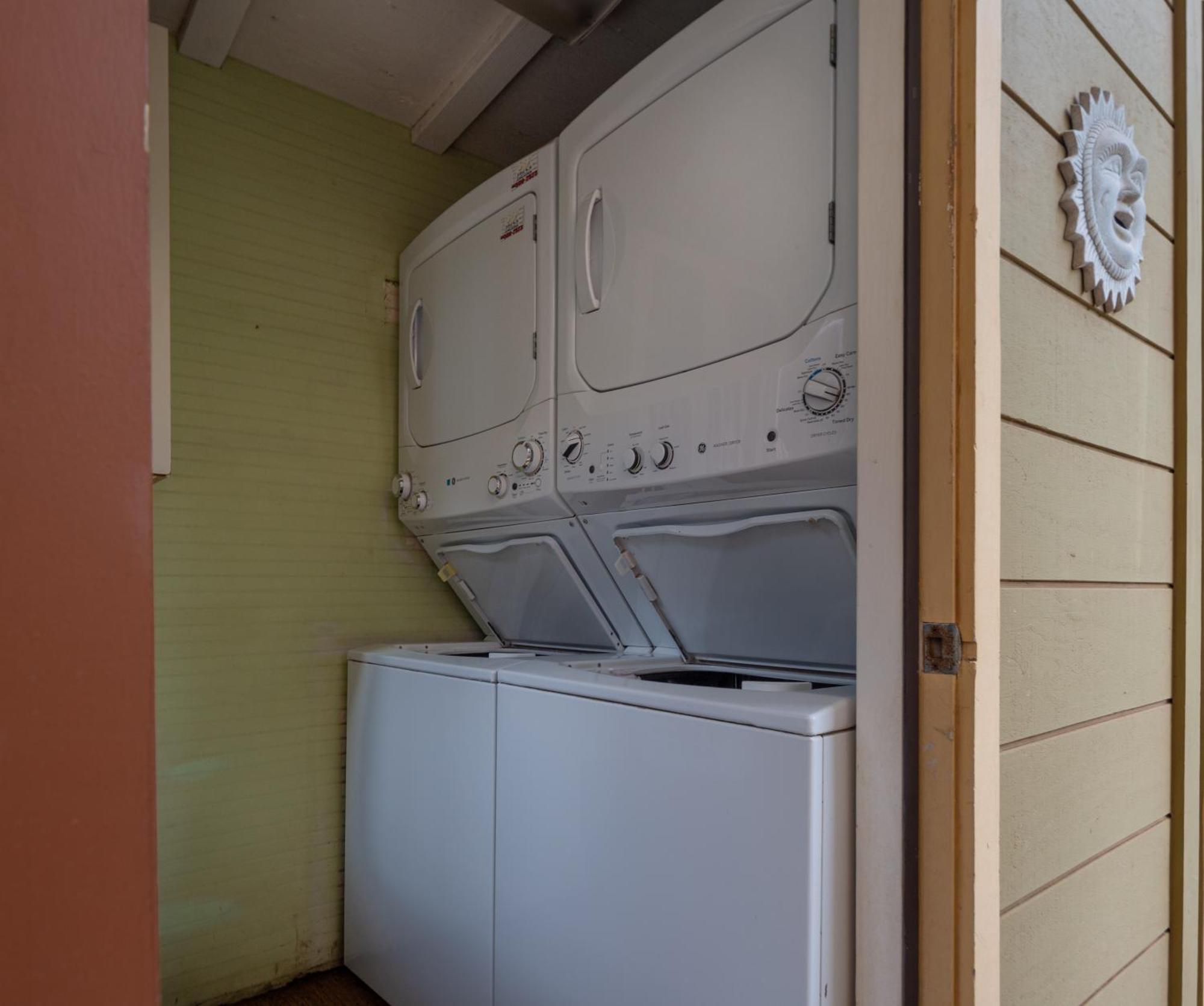Lotus Suite, 1 Bedroom, Sleeps 4, Pool & Bbq, Pre-Renovation Summer Sale Kihei Luaran gambar