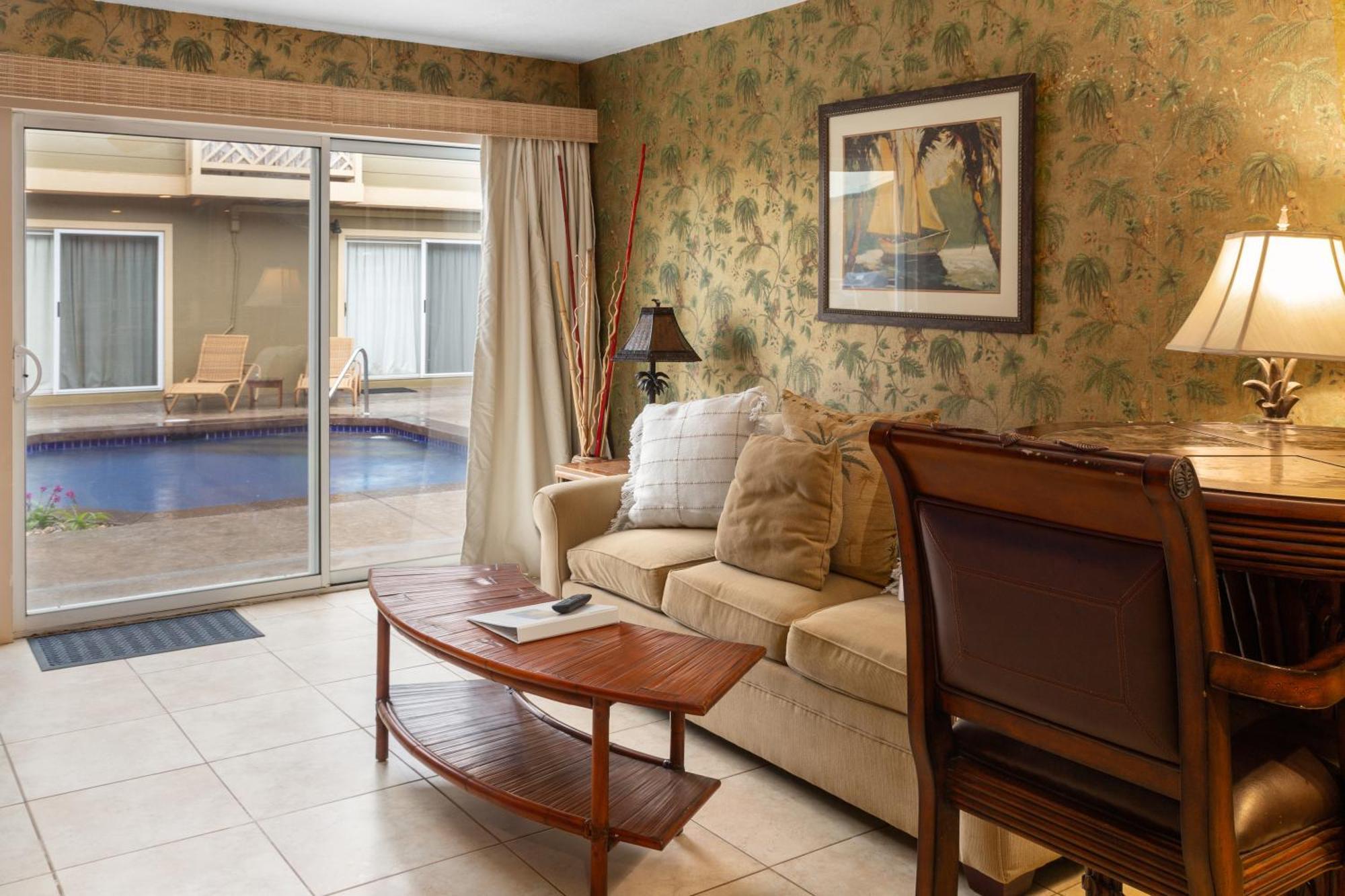 Lotus Suite, 1 Bedroom, Sleeps 4, Pool & Bbq, Pre-Renovation Summer Sale Kihei Luaran gambar