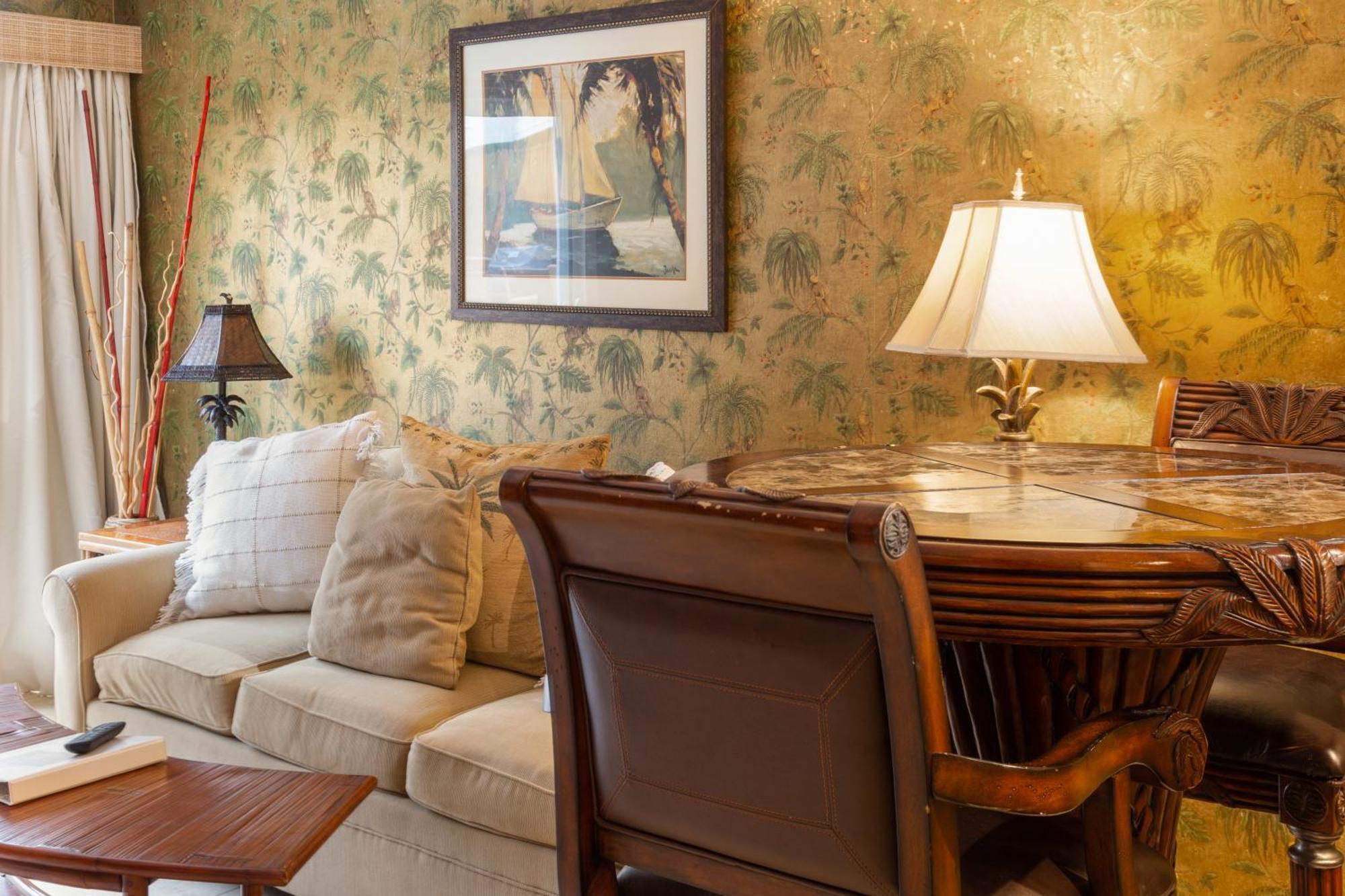 Lotus Suite, 1 Bedroom, Sleeps 4, Pool & Bbq, Pre-Renovation Summer Sale Kihei Luaran gambar