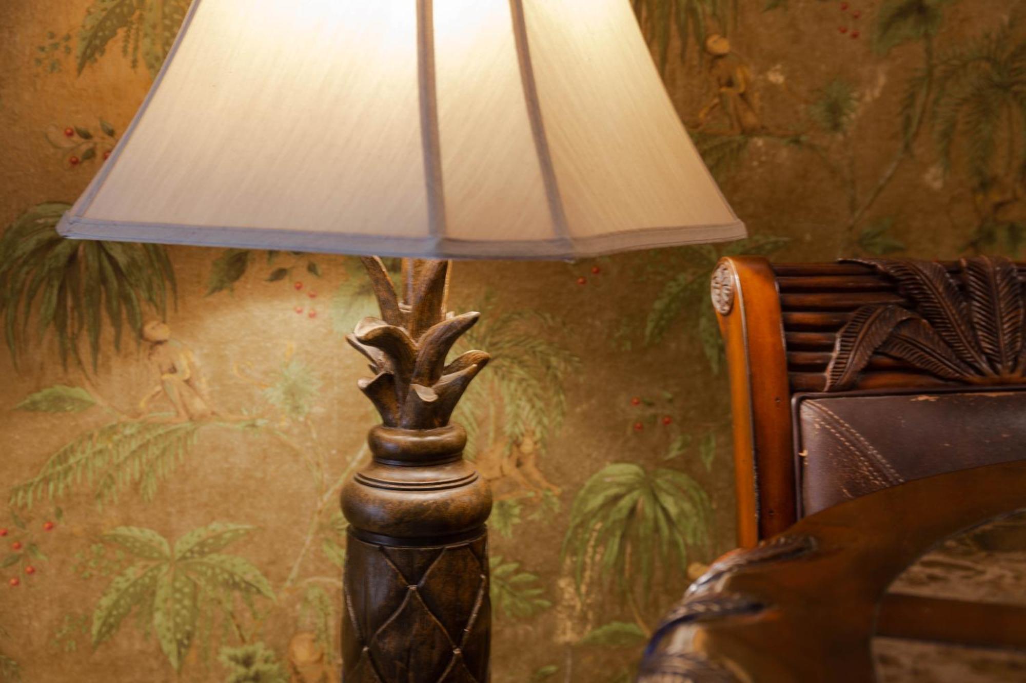 Lotus Suite, 1 Bedroom, Sleeps 4, Pool & Bbq, Pre-Renovation Summer Sale Kihei Luaran gambar